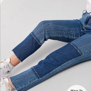Hollister - 	Curvy Ultra High-Rise Medium Wash Patch Mom Jeans